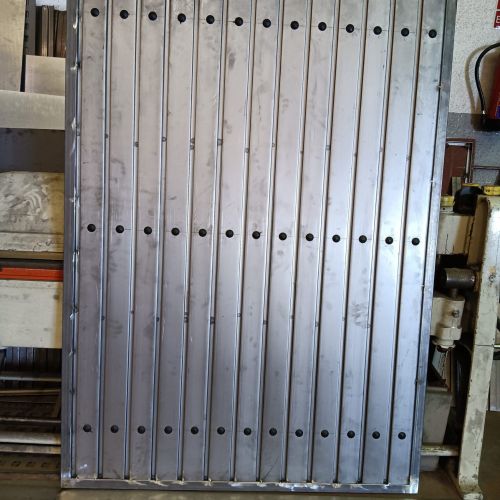 PUERTA ACABADA SIN PINTURA