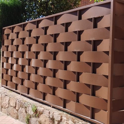 VALLADO TUBOS VERTICALES Y CHAPA ENTRELAZADA